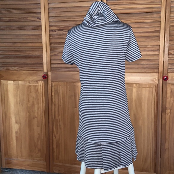 LALA C GOLF DRESS. XL SEERSUCKER GRAY CHARCOAL MINI DRESS W/HOOD & short sleeves - Picture 6 of 11